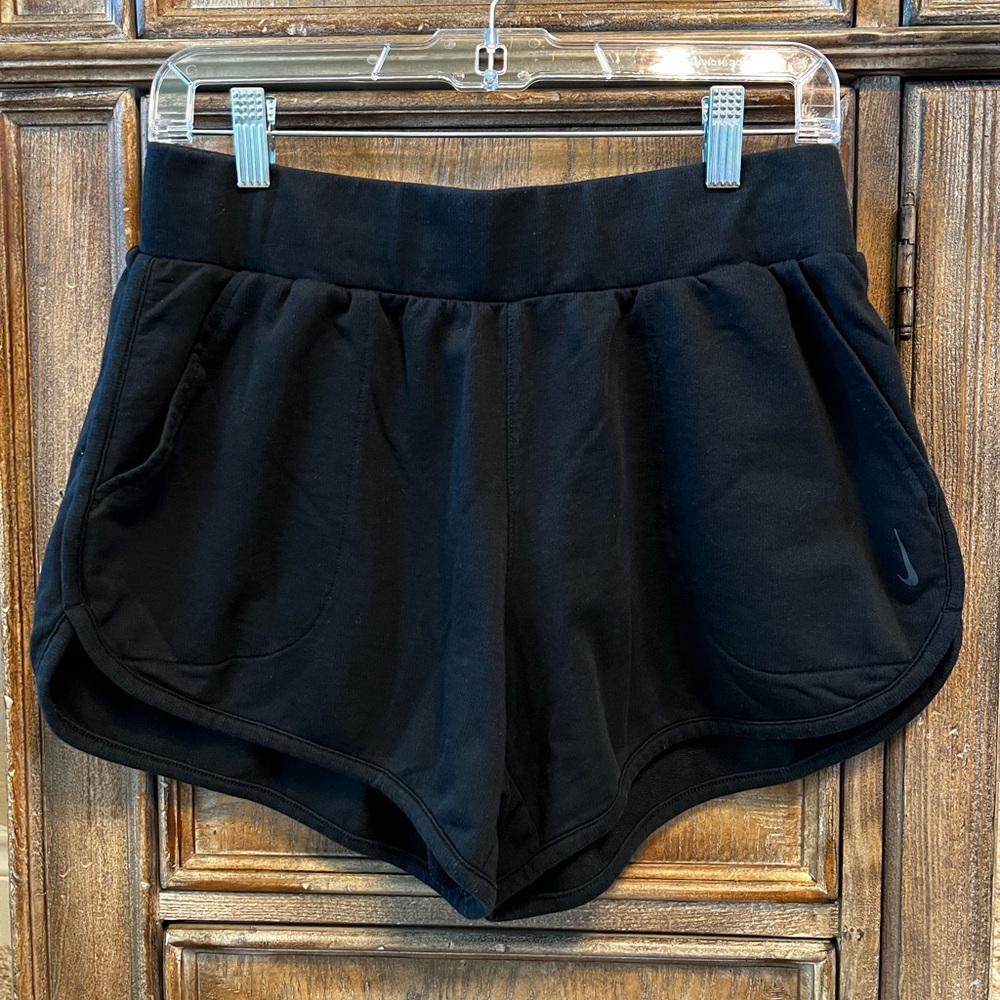 Nike black athletic activewear shorts athleisure summer beach resort casual